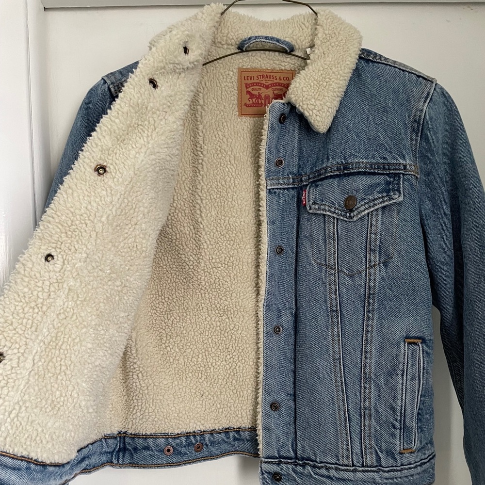 Levi Strauss & Co Sherpa lined Jean Jacket - Picture 3 of 4